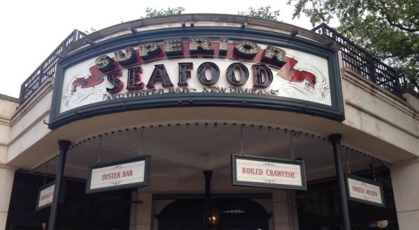 This Incredible Seafood Restaurant In New Orleans Will Tantalize Your Tastebuds