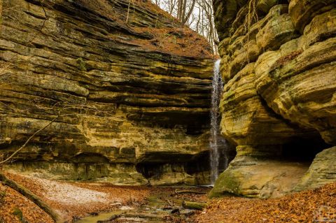 This Overlook Loop Trail In Illinois Leads To The Most Magical Waterfall