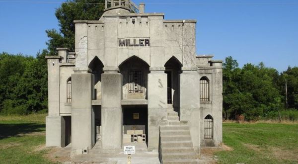 This Amazingly Creepy Missouri Mausoleum Will Soon Be Open For Tours