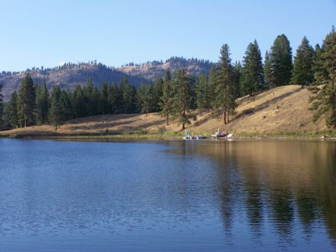 This Secluded Lake In Montana Might Just Be Your New Favorite Swimming Spot