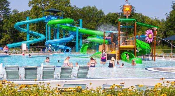 This Low-Key Waterpark In Illinois Is A Little-Known Summer Gem