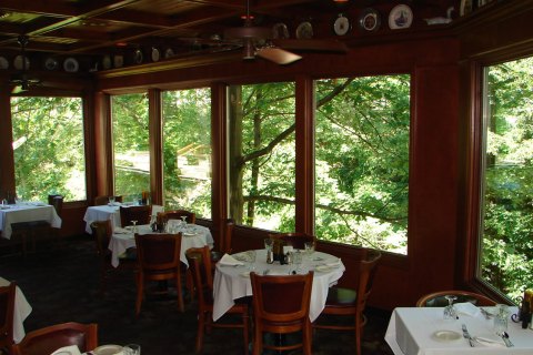 Dine Among The Trees At This Enchanting Restaurant In Ohio