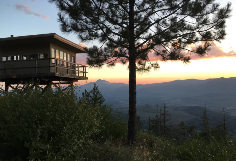Spend The Night High Above The Trees In This Extraordinary Oregon Fire Lookout