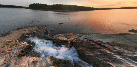 This Secluded Lake In Iowa Might Just Be Your New Favorite Swimming Spot