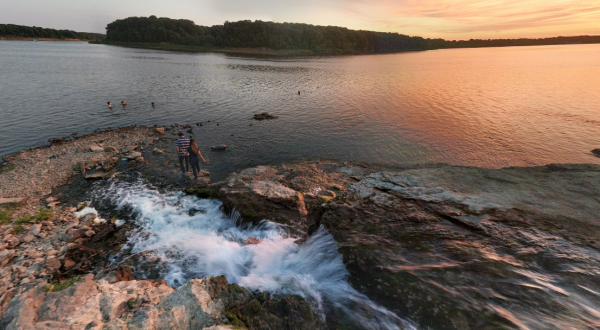 This Secluded Lake In Iowa Might Just Be Your New Favorite Swimming Spot