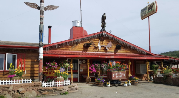 This Quirky Alaska Restaurant Is The Most Unique Place You’ll Eat All Year
