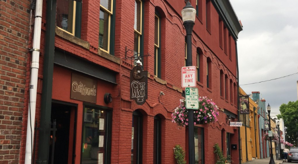 6 Hidden Alley Restaurants In Washington That Are So Worth The Hunt