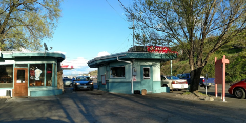 It's Not Summer In Oregon Until You've Visited This Classic Little Burger Drive-In