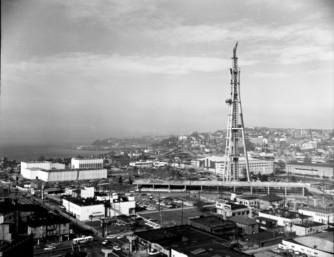 7 Rare Photos Taken During The Space Needle Construction That Will Simply Astound You