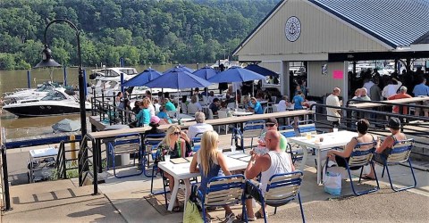 The Seafood At These 6 Waterfront Restaurants In Pittsburgh Is Out Of This World