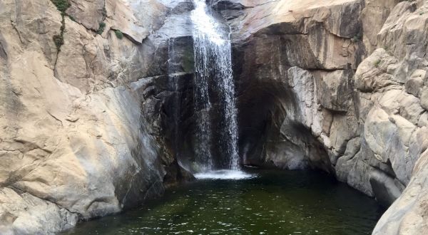 This 4-Mile Hike In Southern California Leads To The Dreamiest Swimming Hole