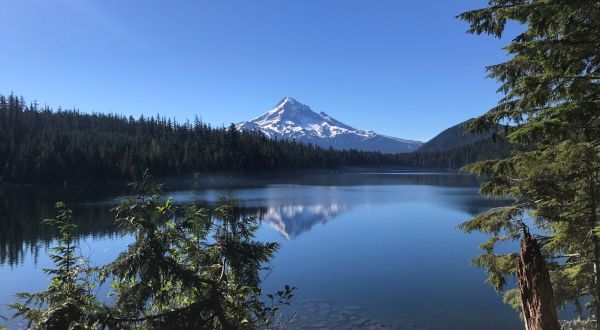 This Underrated Trail In Oregon Leads To A Hidden Turquoise Lake