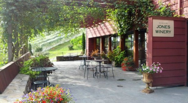 This Charming Connecticut Winery Is Also A Farm And You’ll Want To Visit