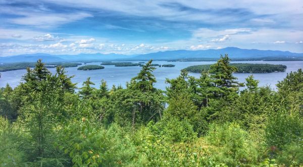 This Family-Friendly New Hampshire Hike Has Stunning Lake Views