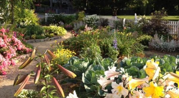 This Annual Tour Takes You Inside New Hampshire’s Hidden Gardens