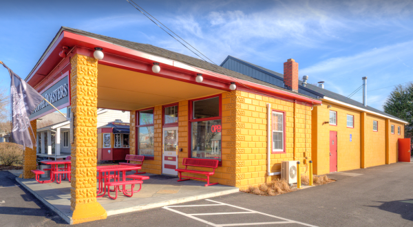 This Coffee Shop In Maryland Used To Be A Gas Station And You’ll Want To Visit