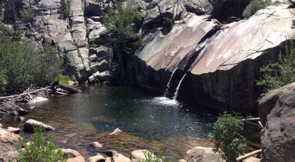 The Natural Swimming Hole In Wyoming That Will Take You Back To The Good Ole Days