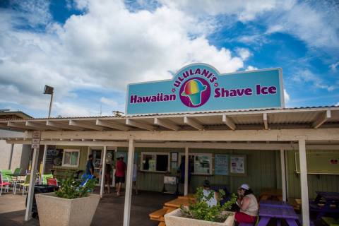You'll Find The Most Refreshing Shave Ice In Hawaii At This Unassuming Little Shop