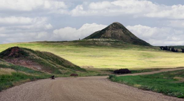 Take A Drive Down One Of North Dakota’s Oldest Roads For A Picture Perfect Day