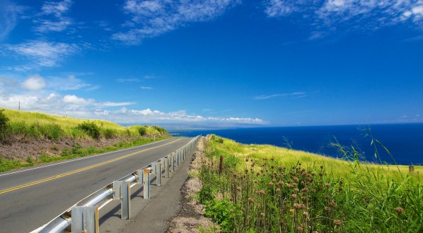 Take A Drive Down One Of Hawaii’s Oldest Roads For A Picture Perfect Day