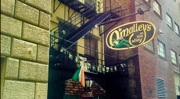 This Iconic Alley Pub Is Cincinnati’s Oldest Hole-In-The-Wall Destination