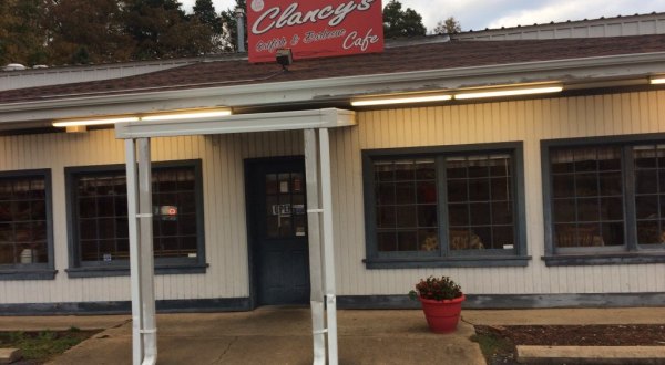 The Tiny Roadside Cafe In Rural Mississippi You Shouldn’t Pass Up