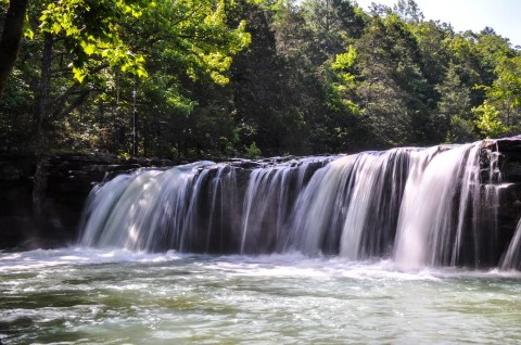 Discover One Of Arkansas' Most Majestic Waterfalls - No Hiking Necessary