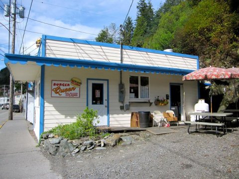 This Tiny Burger Shack In Alaska Is Almost Life-Changing