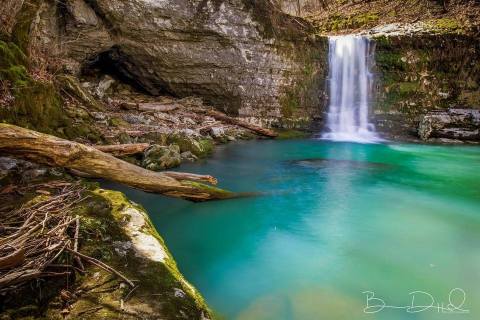 This 3-Mile Hike In Arkansas Leads To An Unbelievably Beautiful Waterfall