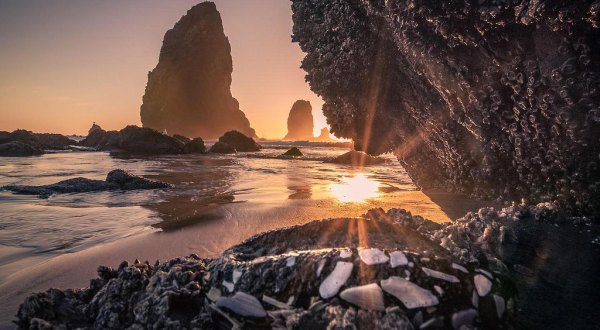 The Incredible Oregon Beach That Transforms With The Seasons