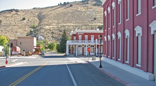 A Day Trip To The Friendliest Town In Nevada Is Full Of Charming Surprises