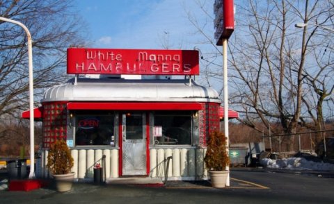 Everyone Goes Nuts For The Hamburgers At This Nostalgic Eatery In New Jersey