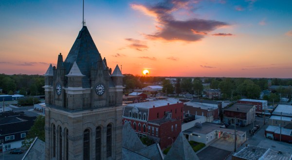 A Trip To This Naturally Stunning Small Town In Indiana Will Make Your Summer Complete