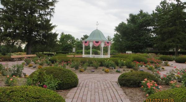 The Serene Summer Rose Garden In Indiana You Must See (And Smell)