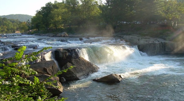 Discover One Of Pittsburgh’s Most Majestic Waterfalls – No Hiking Necessary