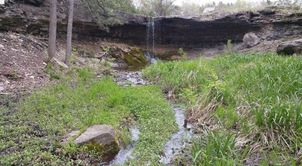 Your Kids Will Love This Easy Half-Mile Waterfall Hike Right Here In Kansas