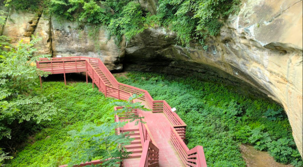 The Nebraska Hike That Leads To The Most Unforgettable Destination