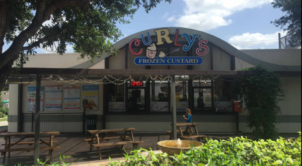 The Good Old Fashioned Frozen Custard Shop In Texas That Will Take You Back In Time