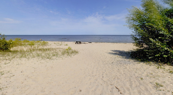 You’ll Love This Secluded Minnesota Beach With Miles And Miles Of White Sand