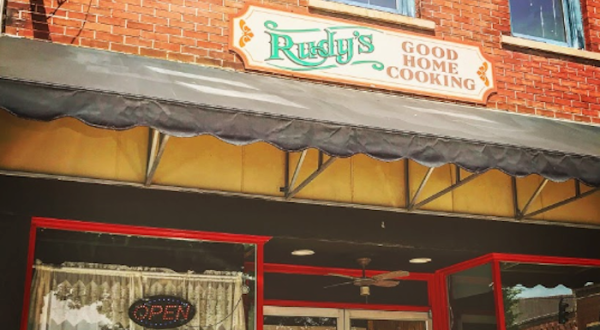 The Historic Kentucky Diner With The Best Biscuits And Gravy On The Planet