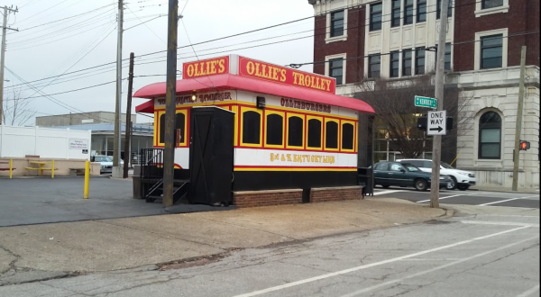 Ollie’s Trolley Is Kentucky’s Trolley Car Restaurant And It’s Loads Of Fun
