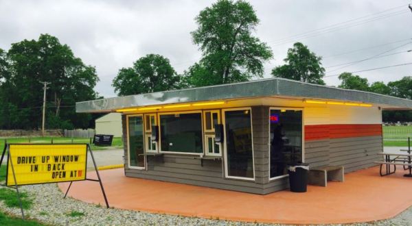 8 Ice Cream Stands In Indiana That Are So Small You’ll Have To Take Your Treat To Go