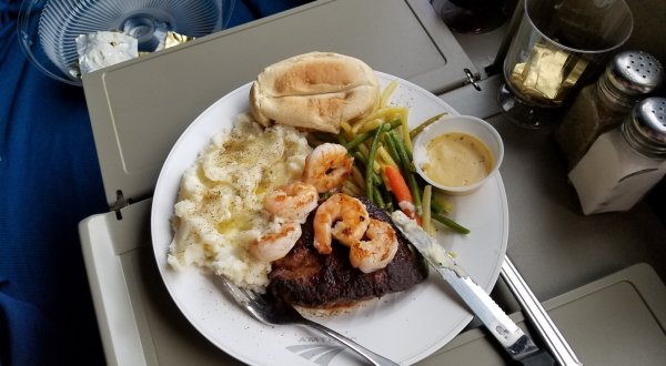 Amtrak’s New Sleeping Car Menu Will Make Your Stomach Rumble