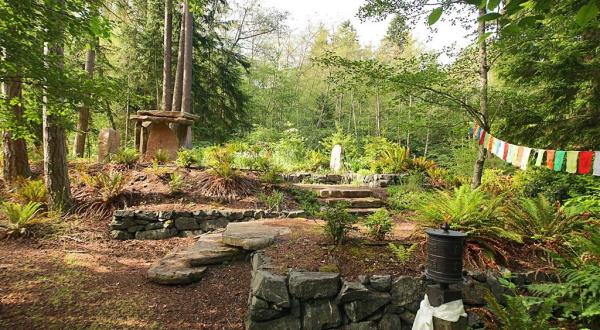 Enjoy A Relaxing Retreat At This Peaceful Sanctuary In Washington