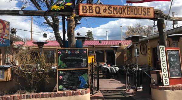 This Zany Restaurant Serves Up The Best BBQ In New Mexico