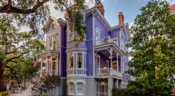 Spending The Night At This Stunning Bed & Breakfast In Georgia Is Right Out Of A Storybook