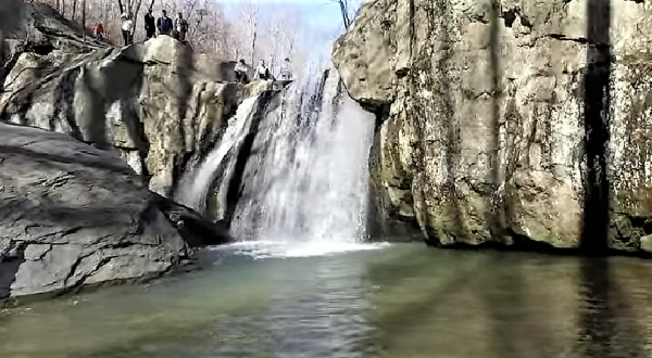 Your Kids Will Love This Easy 1-Mile Waterfall Hike Right Here In Maryland