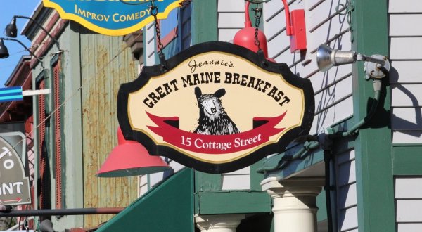 Locals Flock To This Long Standing Unassuming Breakfast Spot In Maine