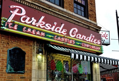The Old-Fashioned Ice Cream & Candy Shop In Buffalo That's Simply To Die For