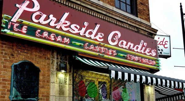 The Old-Fashioned Ice Cream & Candy Shop In Buffalo That’s Simply To Die For